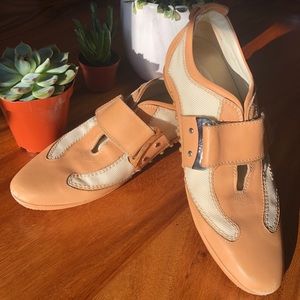 TOD’S *Rare* Driving Loafer Shoes in White & Brown